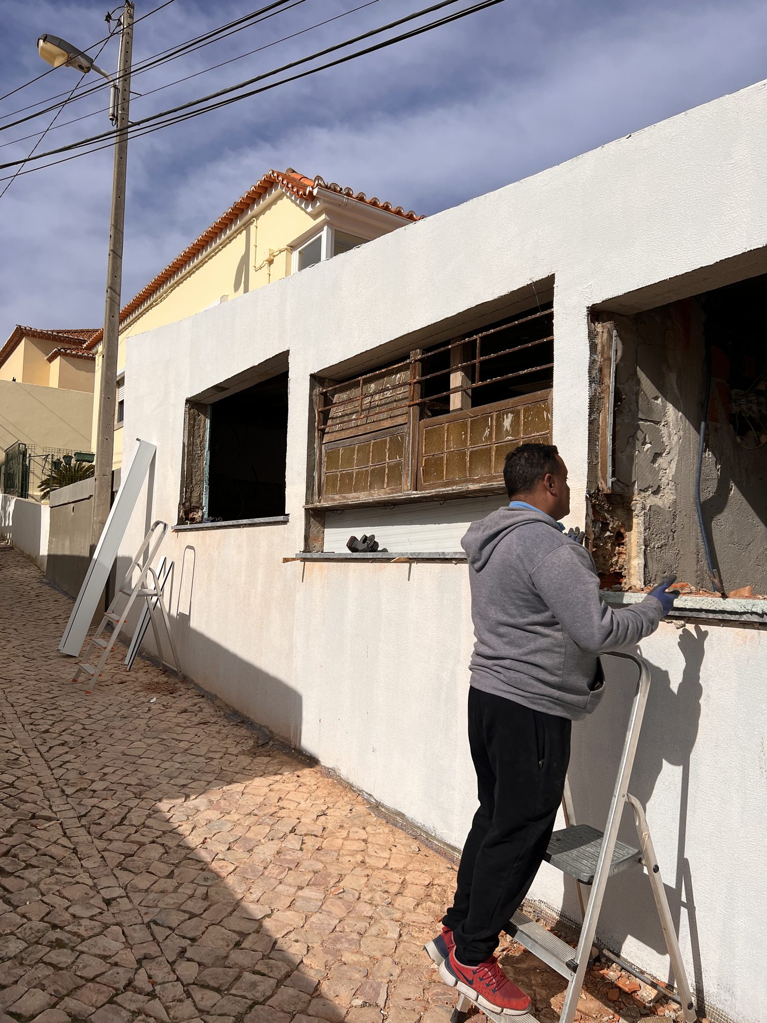 Removing all windows for replacement