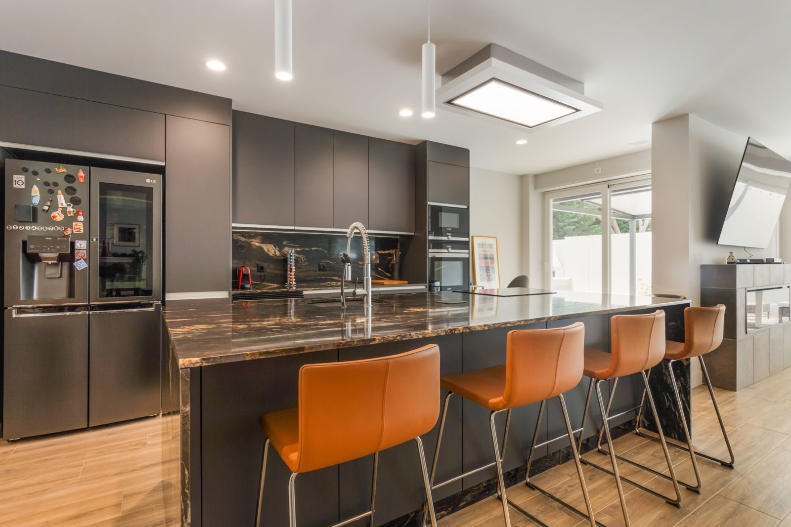 Kitchen island with stools