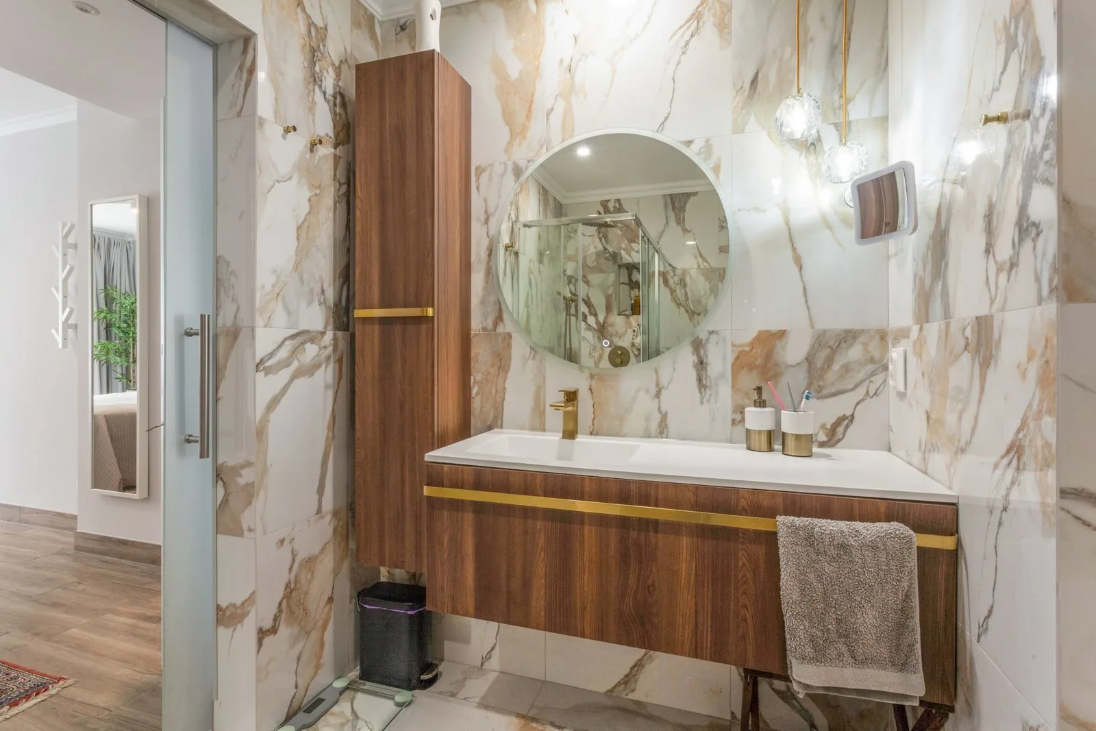 Bathroom vanity — Parede renovation by Maya's Homes