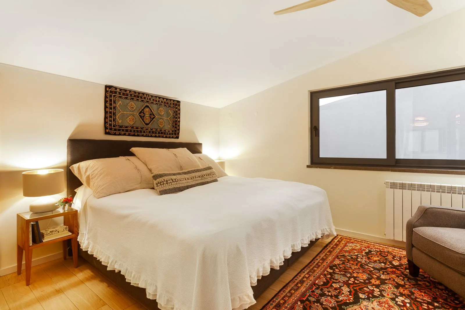 Bedroom with kilim accent — Riviera villa by Maya's Homes