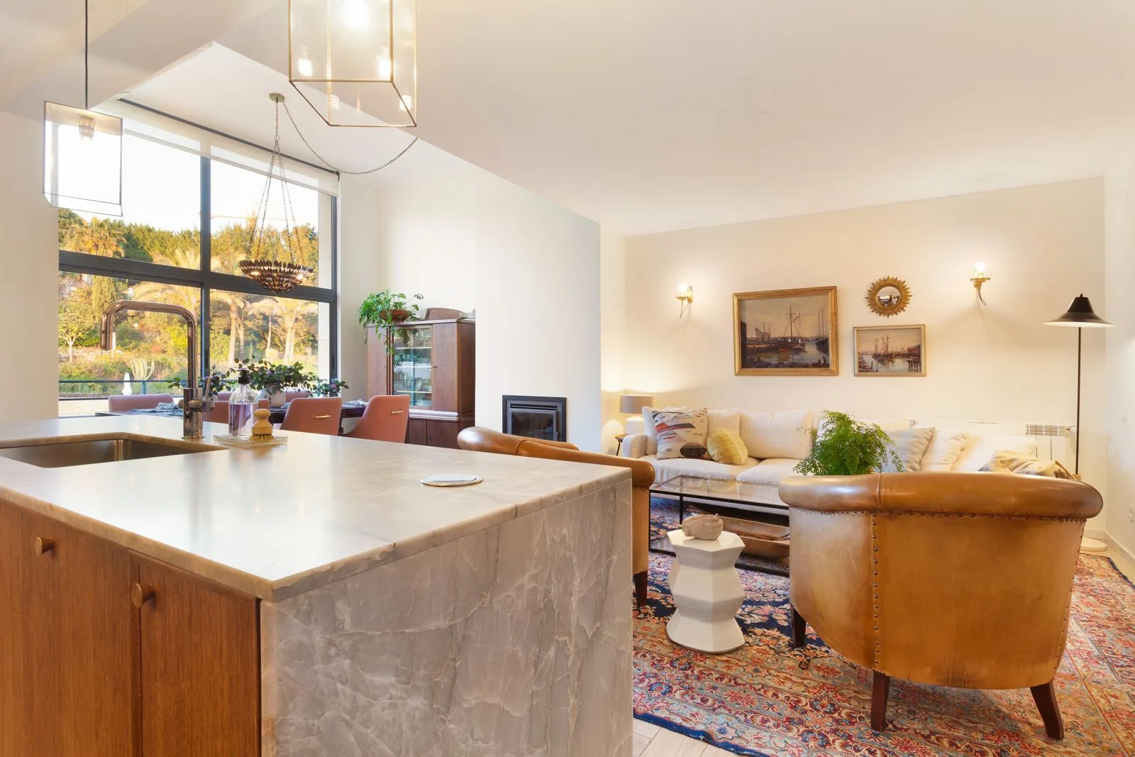 Den with green accent — Riviera villa renovation by Maya's Homes