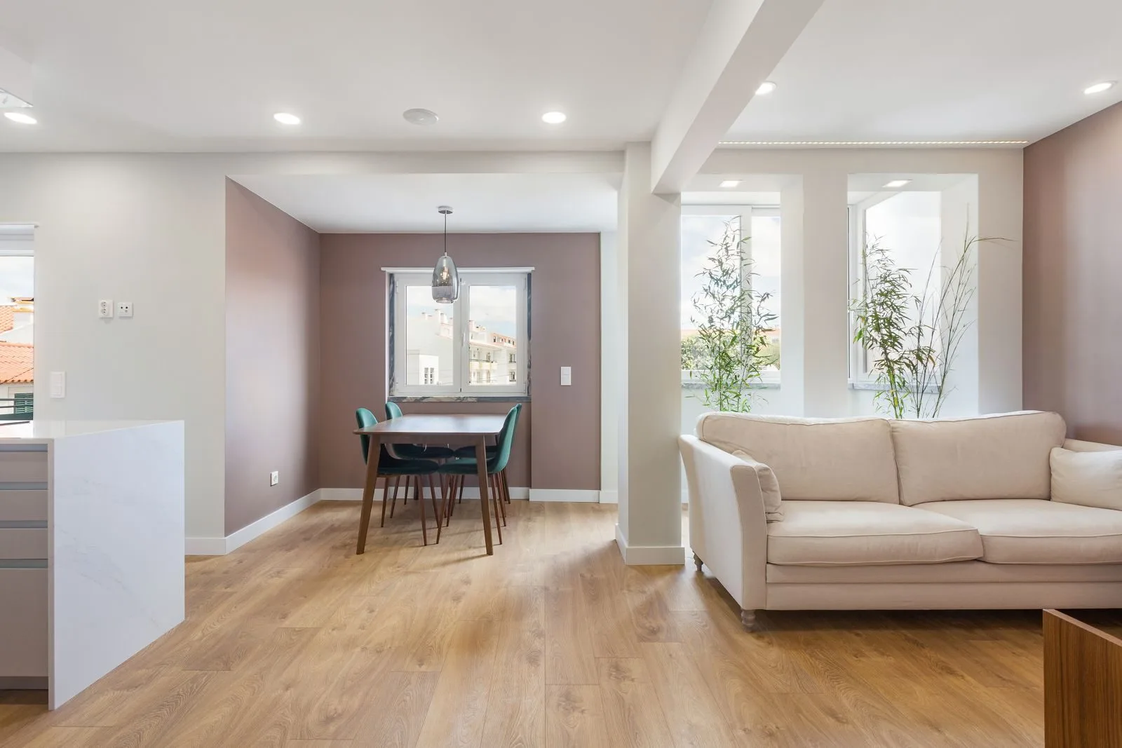 Open-plan living and dining — Figueiras renovation by Maya's Homes